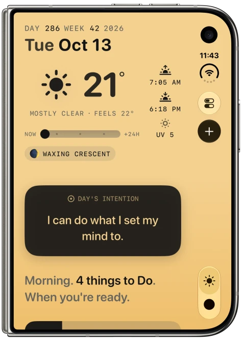 The Day view on iPhone Duo, folded, in the N&ordm; 2 Pencil theme.